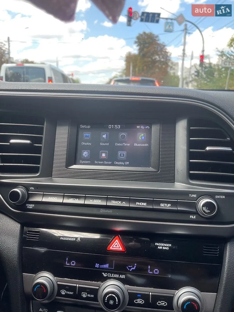 2019 Hyundai Elantra - мініатюра 19