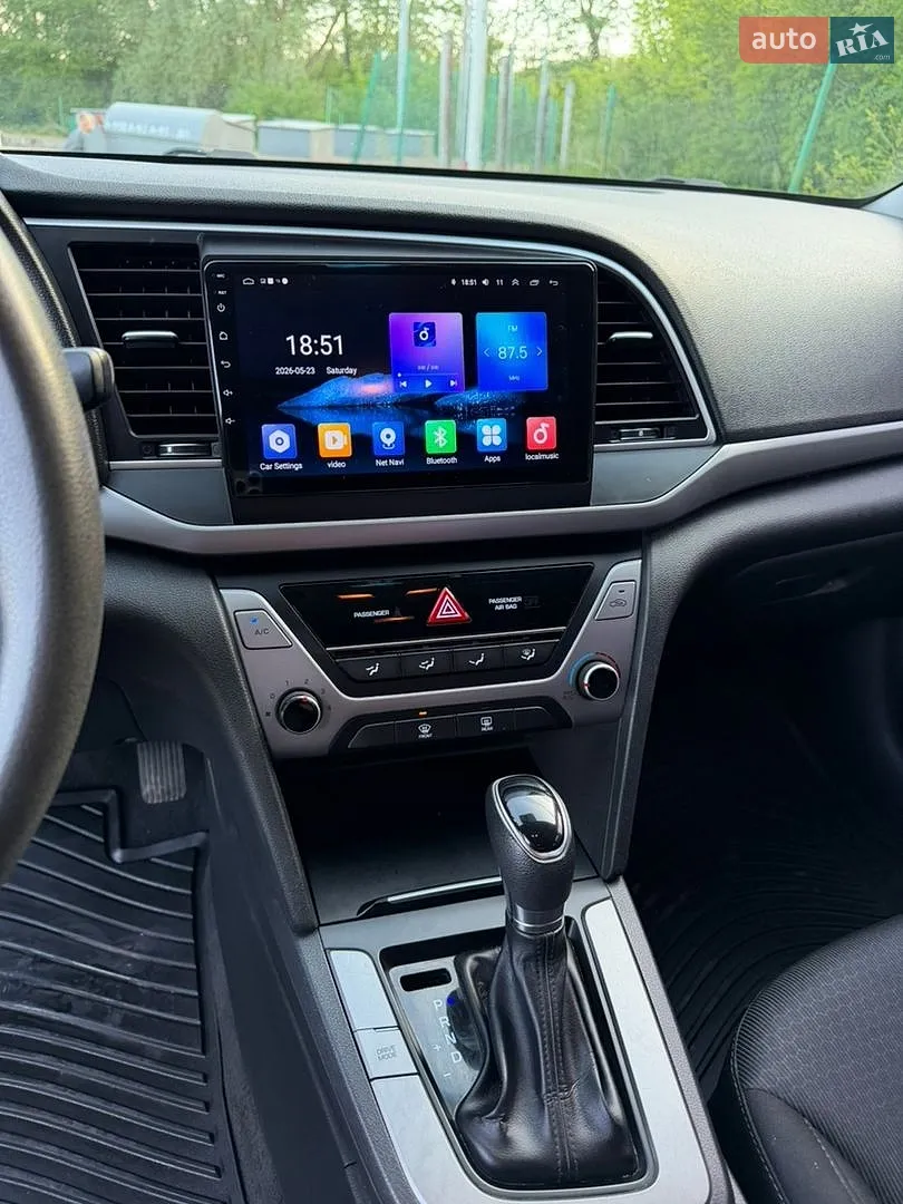 2018 Hyundai Elantra - мініатюра 9