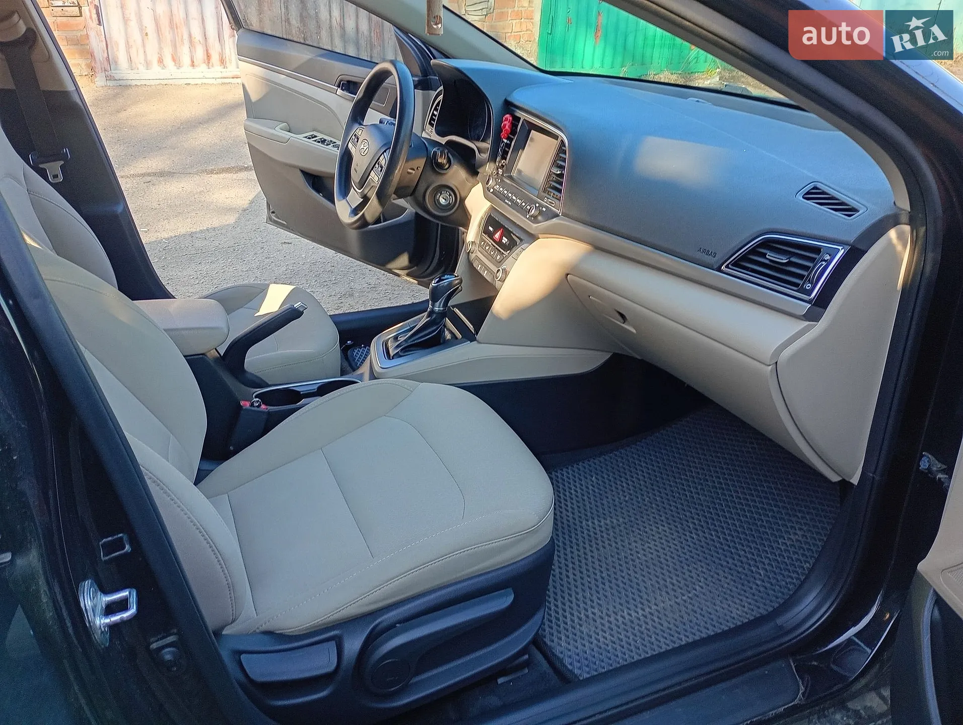 2018 Hyundai Elantra - мініатюра 5