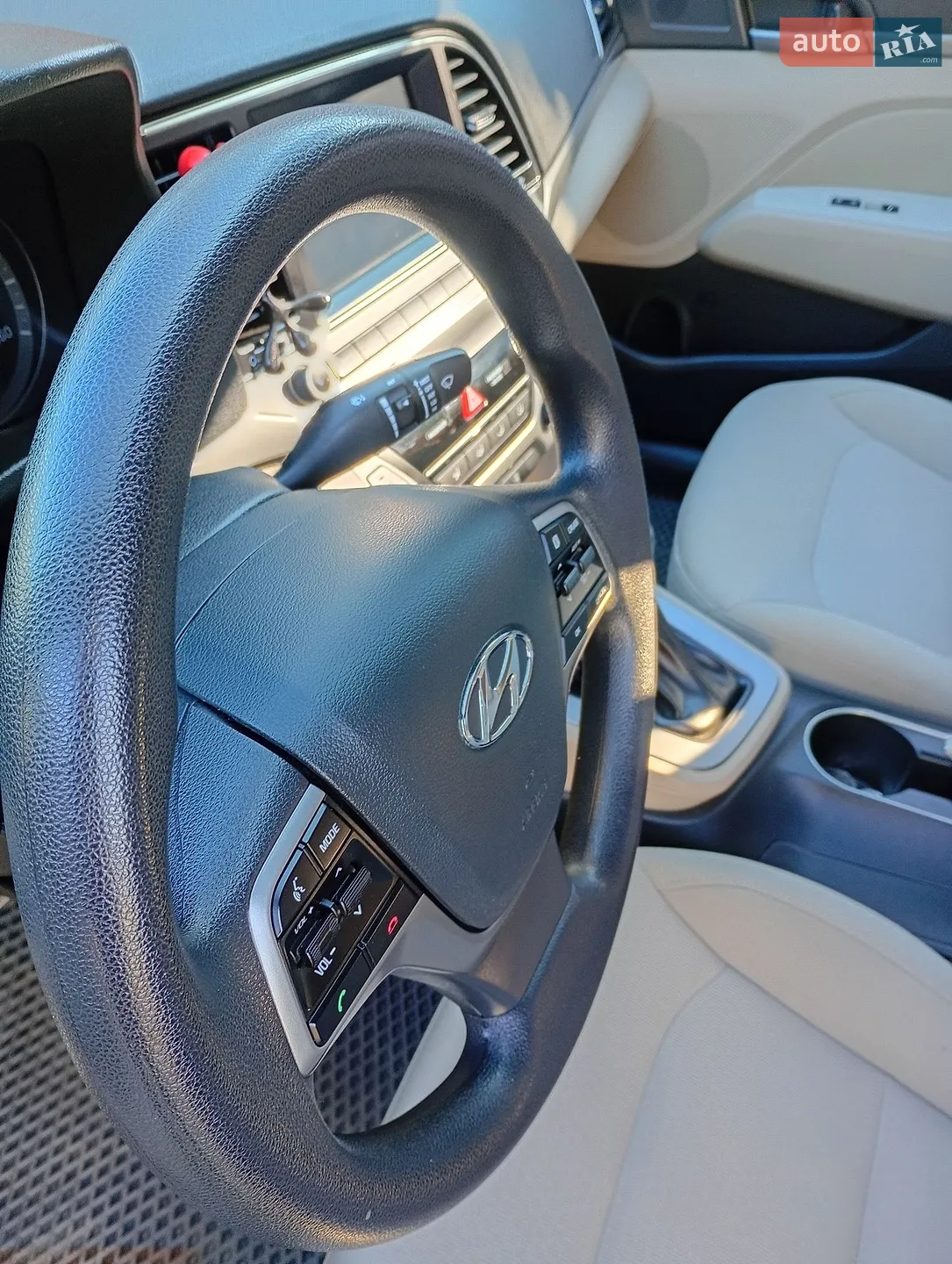 2018 Hyundai Elantra - мініатюра 8