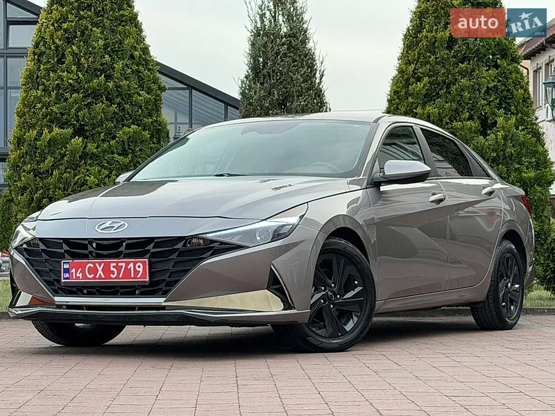 Hyundai Elantra 2023