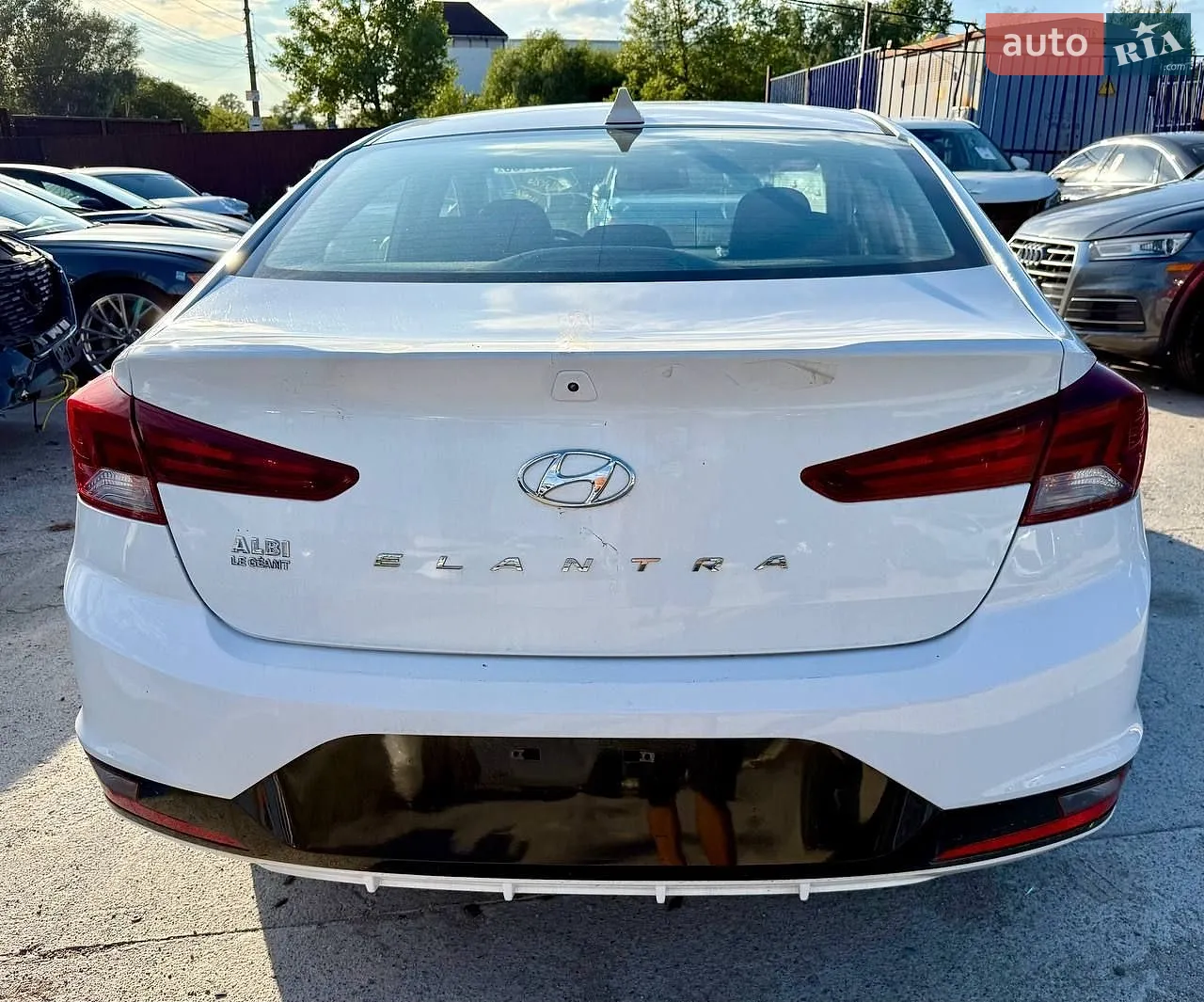 2019 Hyundai Elantra - мініатюра 25