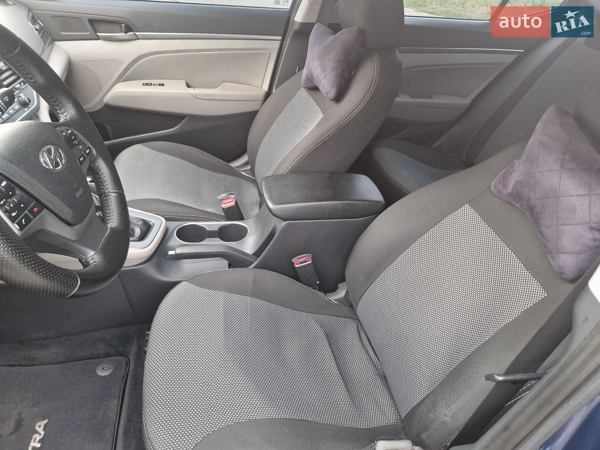 2016 Hyundai Elantra - мініатюра 8
