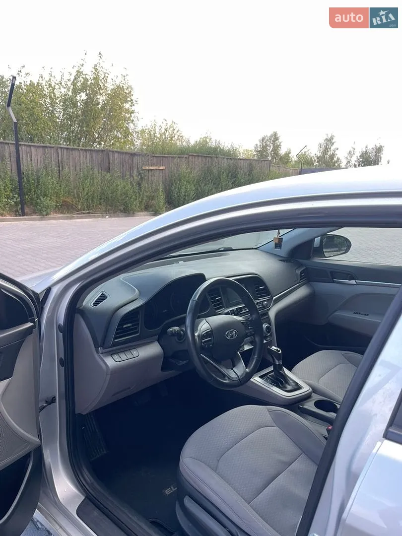 2018 Hyundai Elantra - мініатюра 14