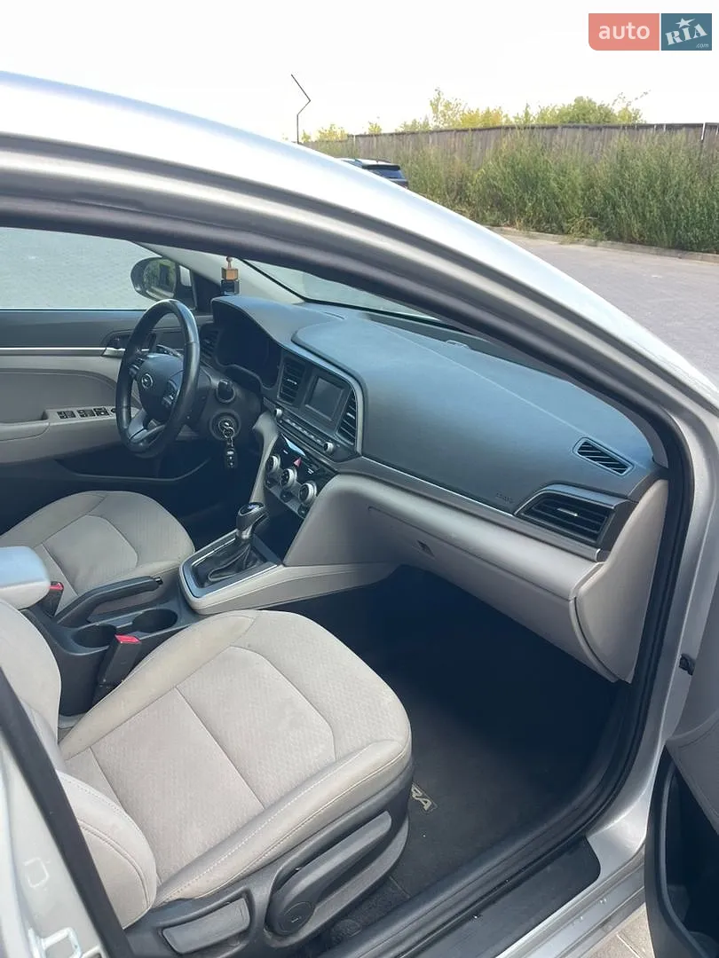 2018 Hyundai Elantra - мініатюра 18