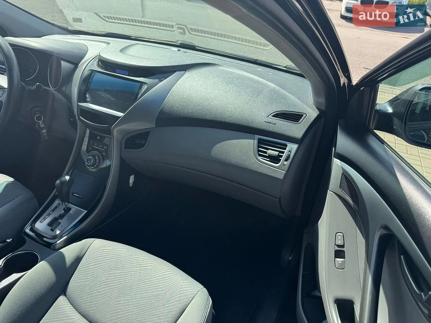 2012 Hyundai Elantra - мініатюра 16