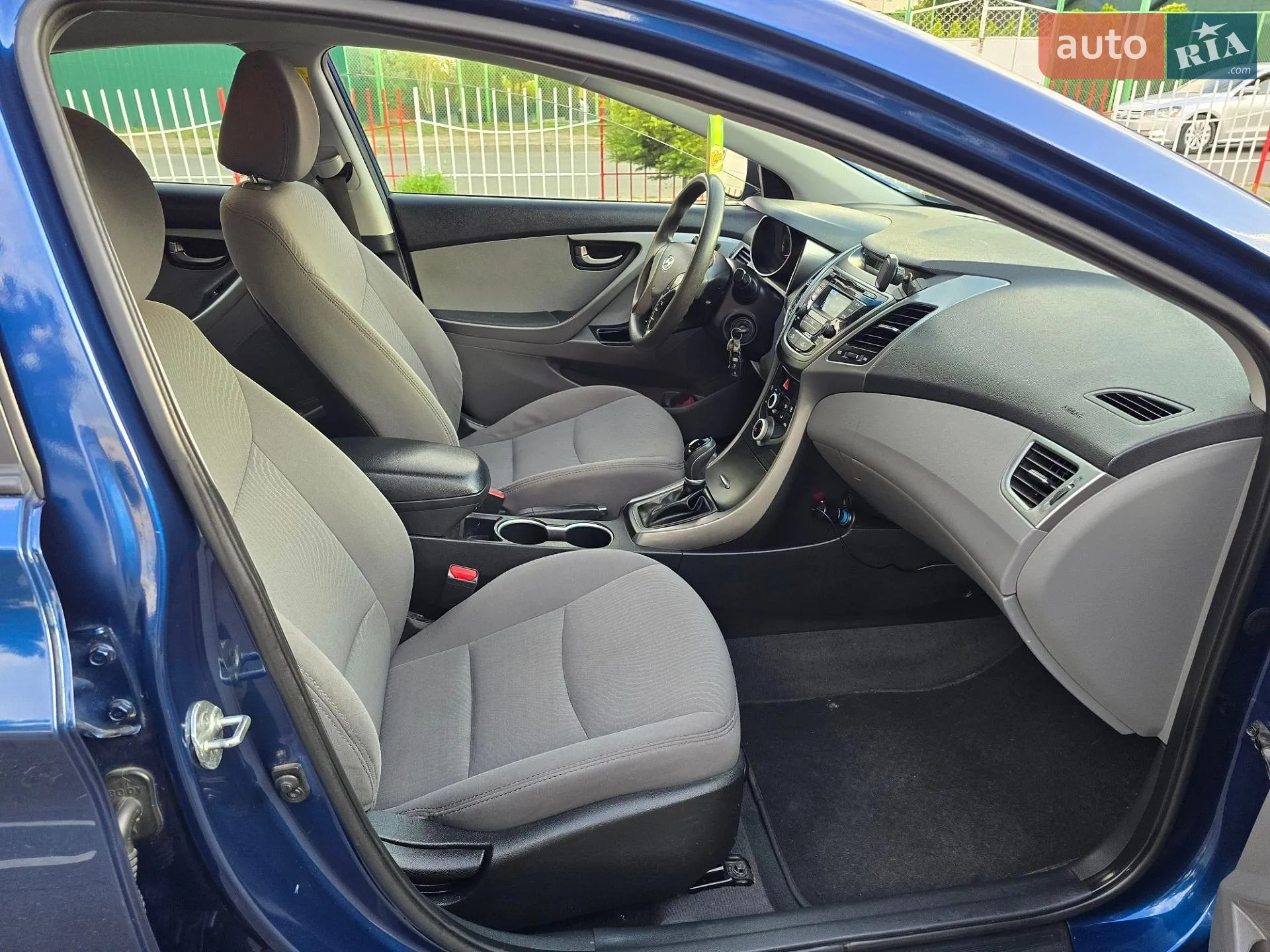 2014 Hyundai Elantra - мініатюра 32