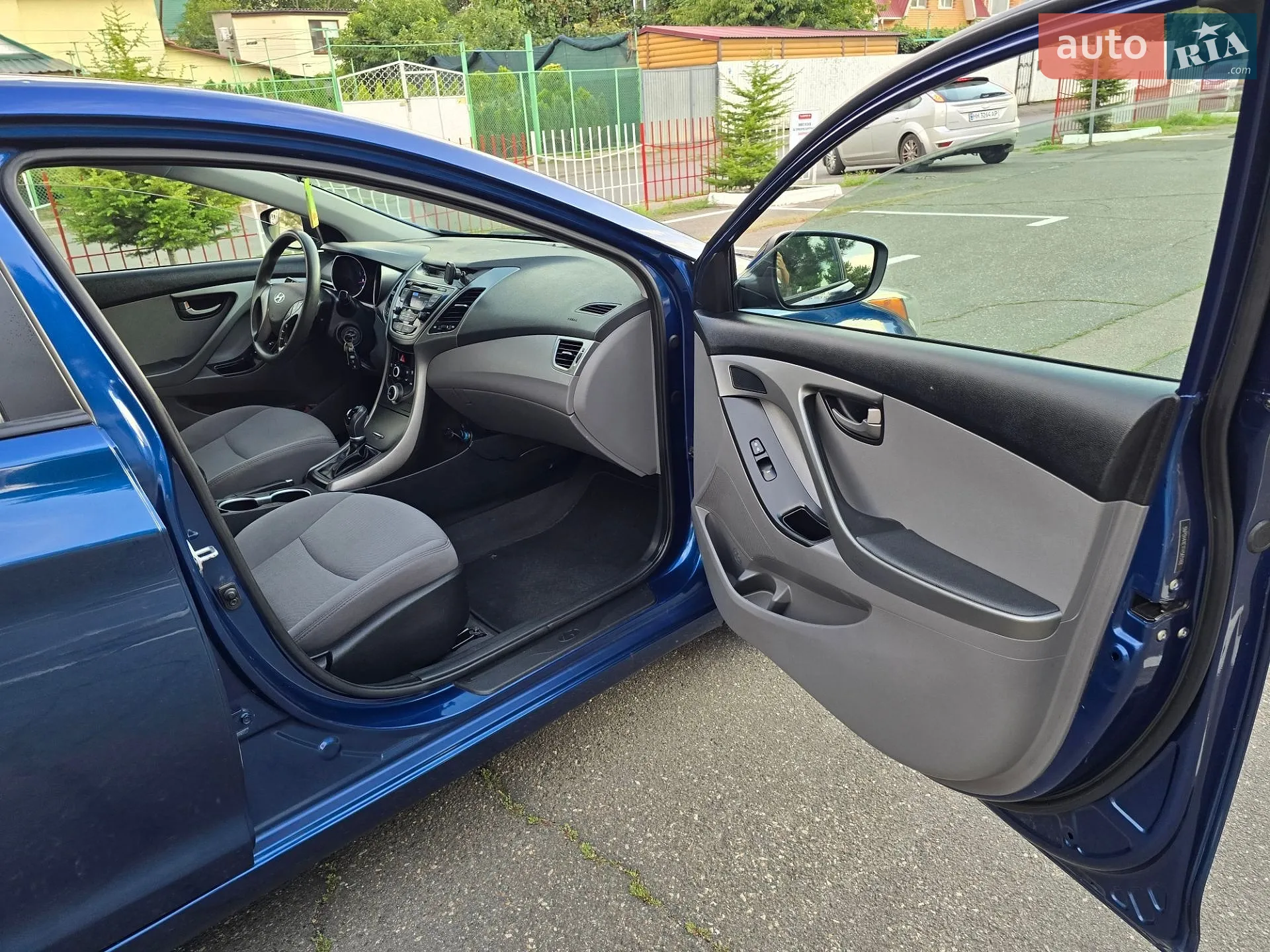 2014 Hyundai Elantra - мініатюра 31