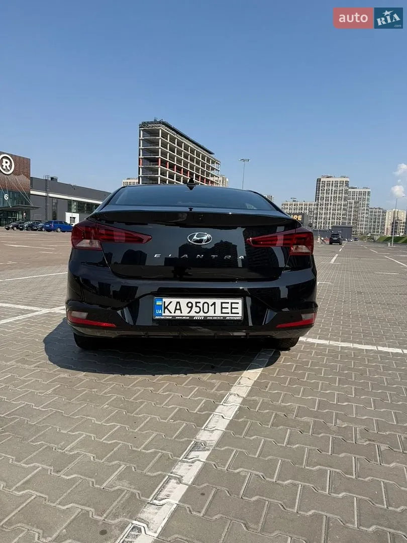 2019 Hyundai Elantra - мініатюра 15