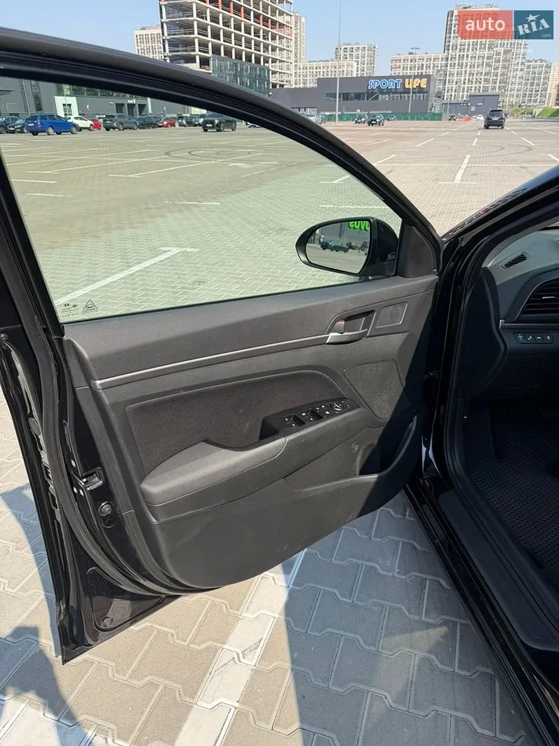 2019 Hyundai Elantra - мініатюра 29