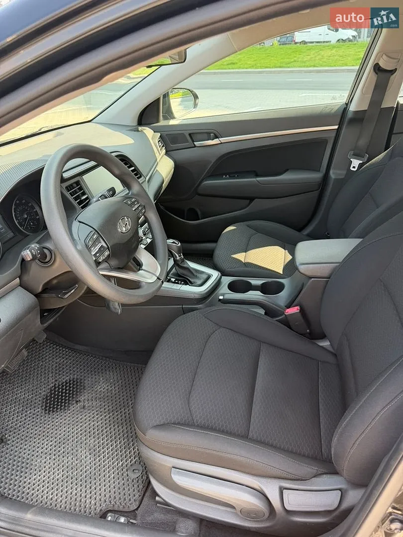 2019 Hyundai Elantra - мініатюра 31