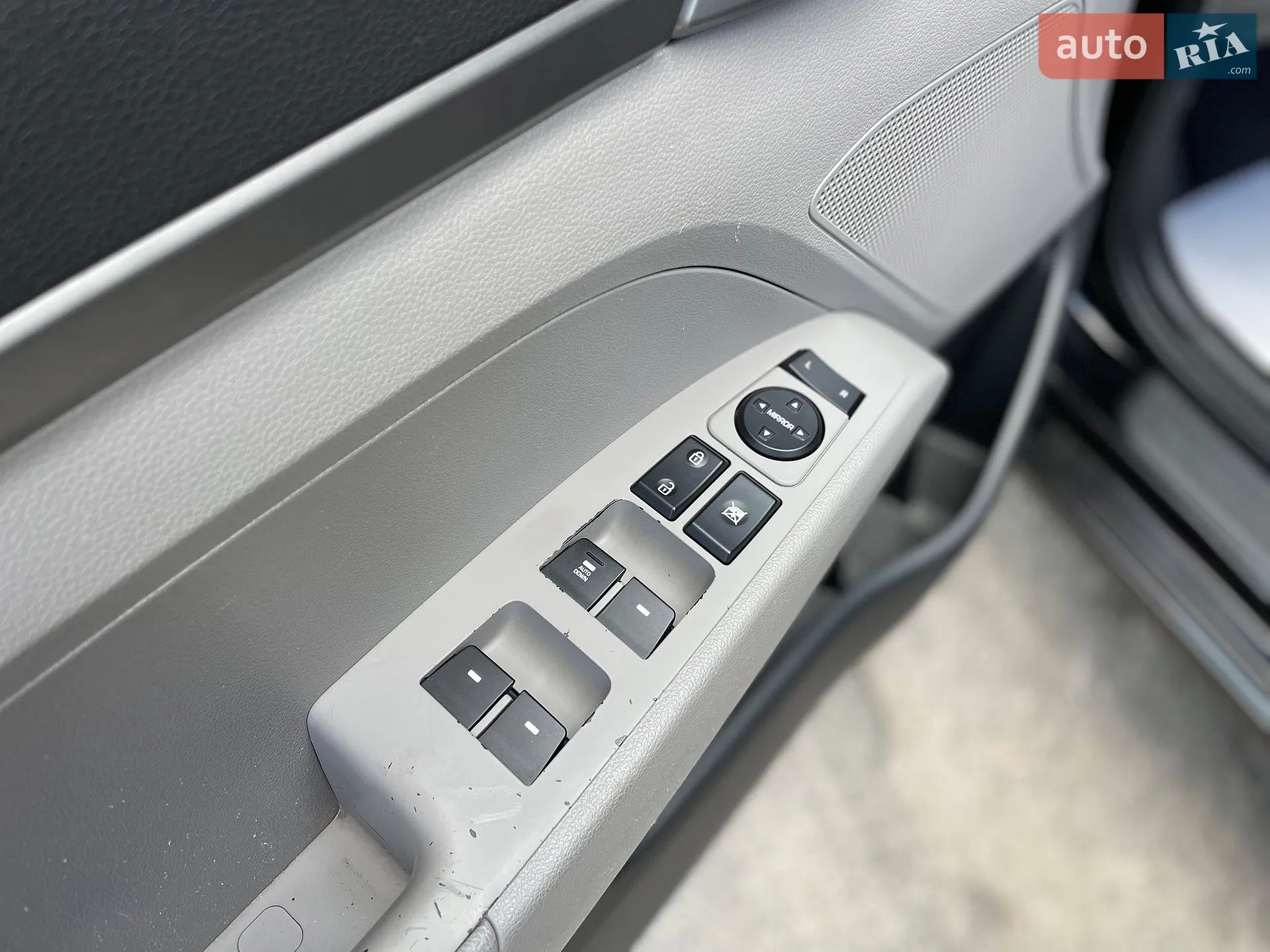 2017 Hyundai Elantra - мініатюра 10