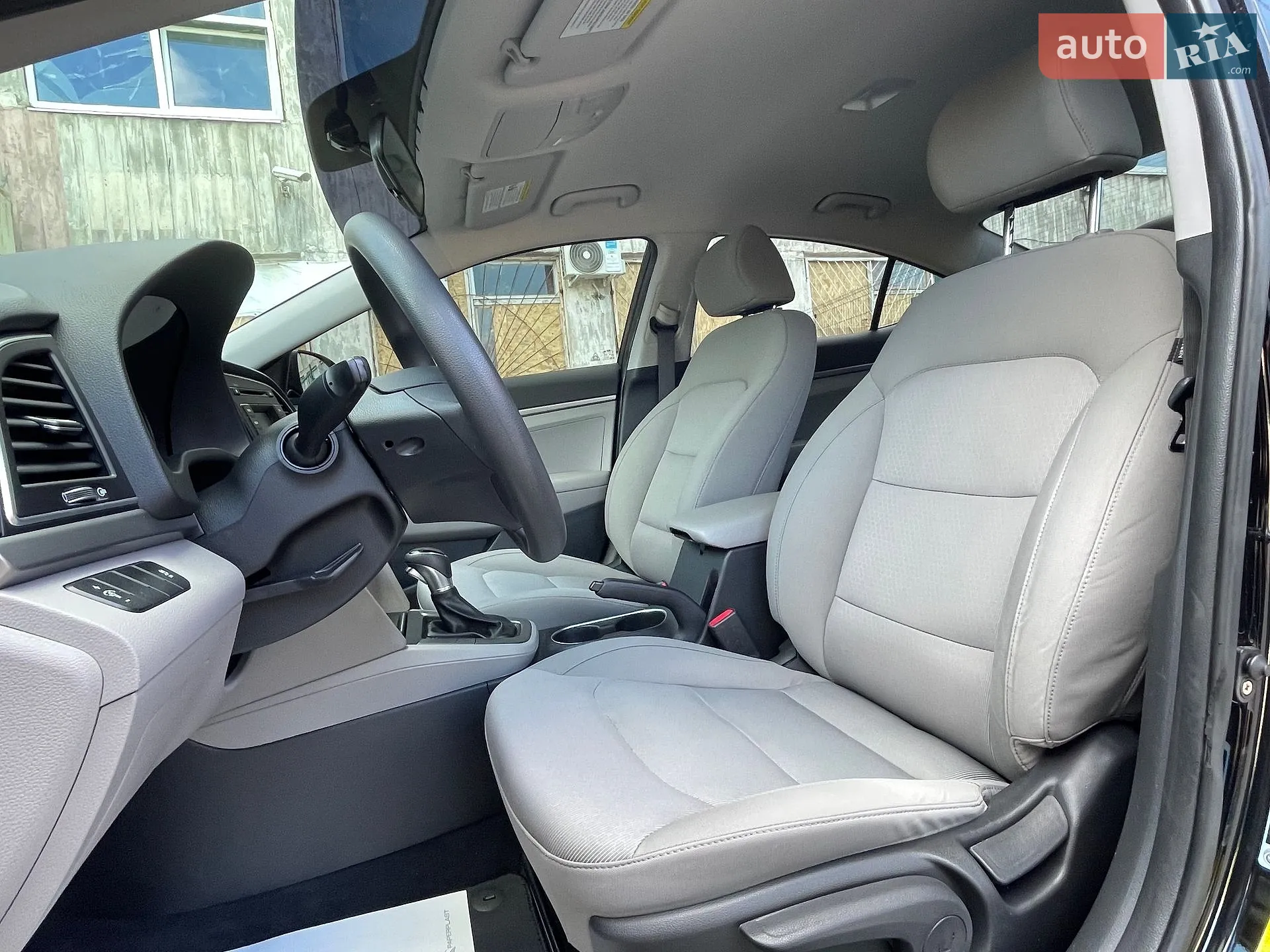 2017 Hyundai Elantra - мініатюра 13