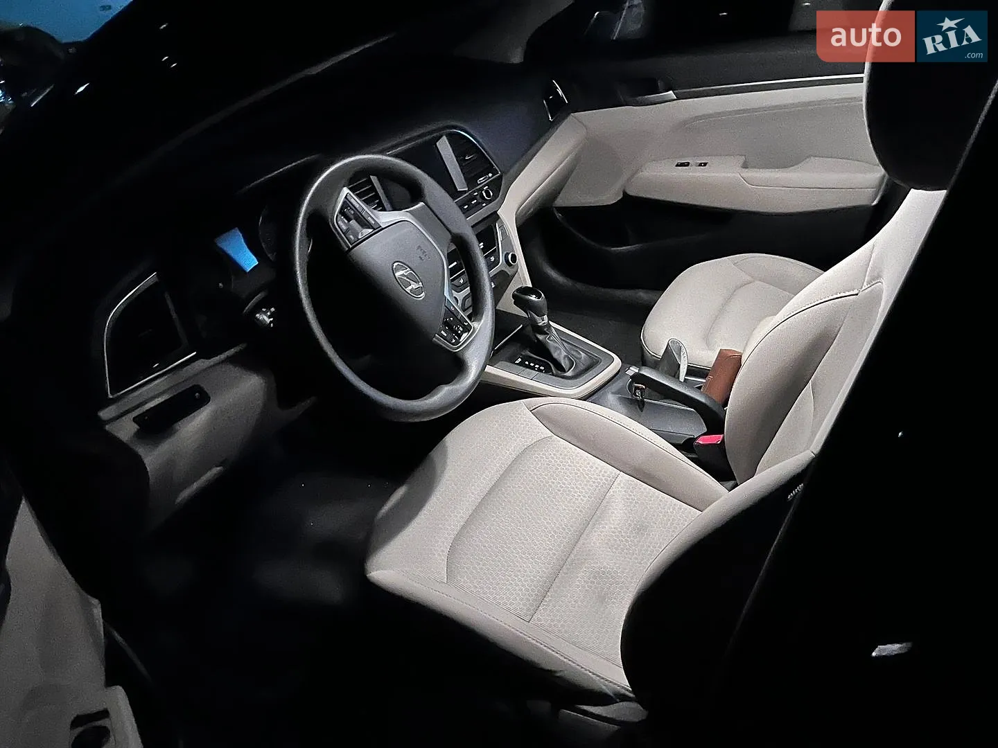 2016 Hyundai Elantra - мініатюра 7