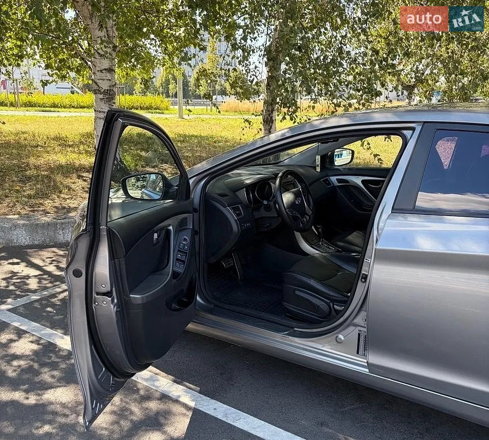 2012 Hyundai Elantra - мініатюра 4