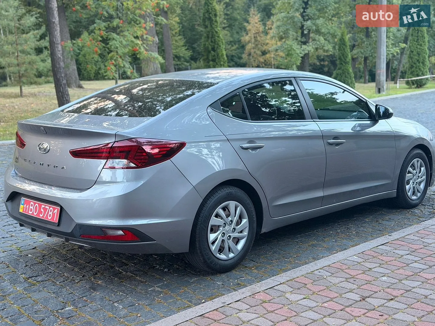2019 Hyundai Elantra - мініатюра 3