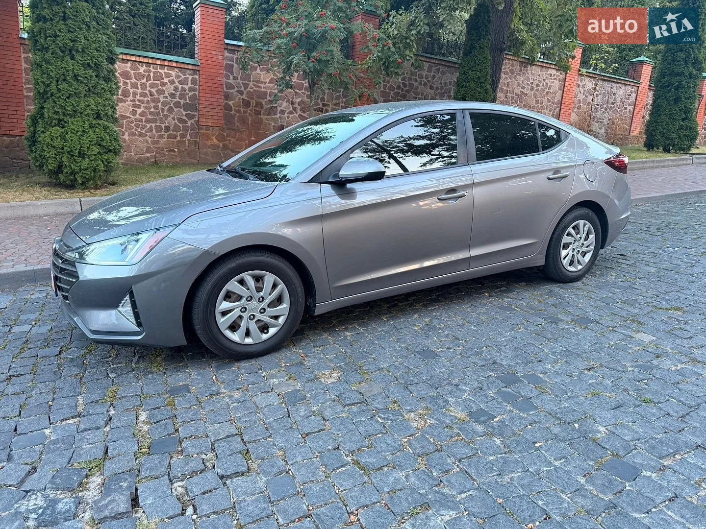 2019 Hyundai Elantra - мініатюра 10