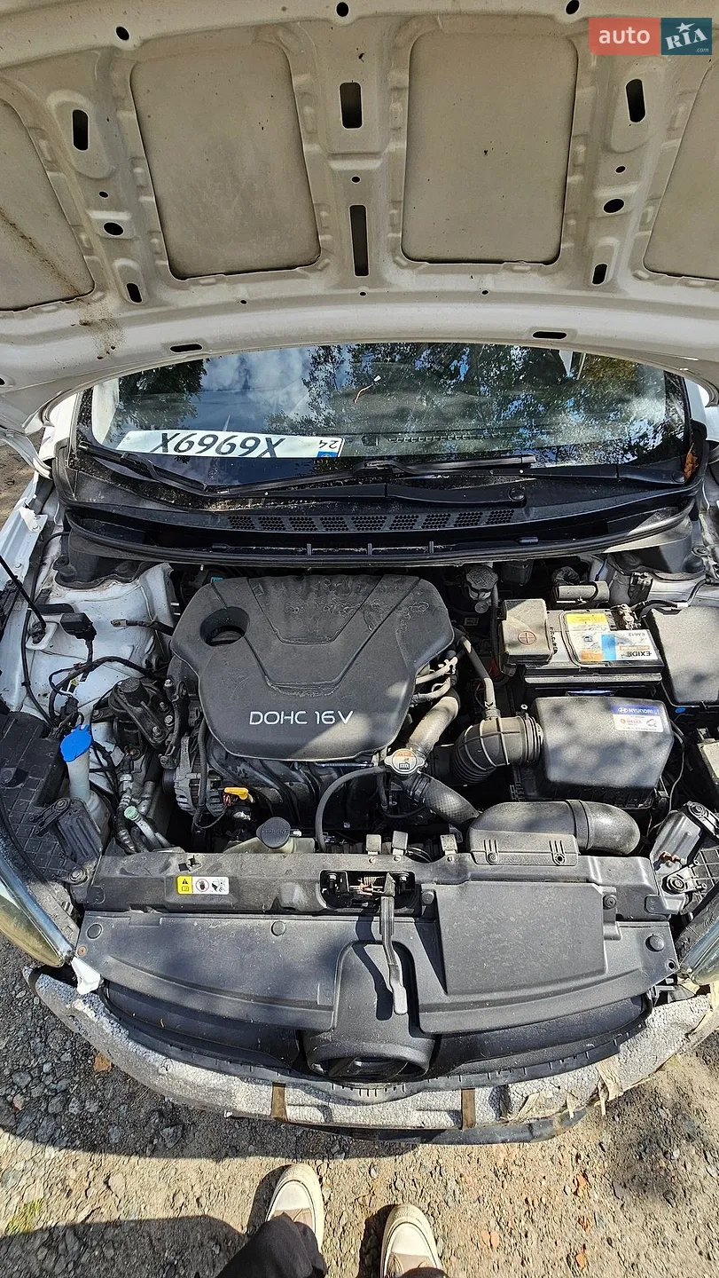 2013 Hyundai Elantra - мініатюра 4