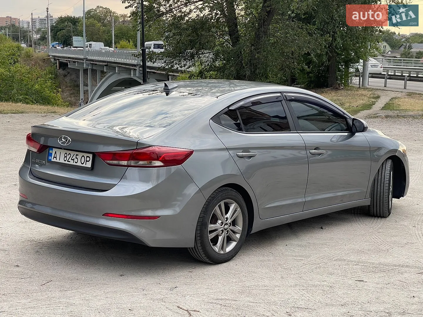 2016 Hyundai Elantra - мініатюра 15