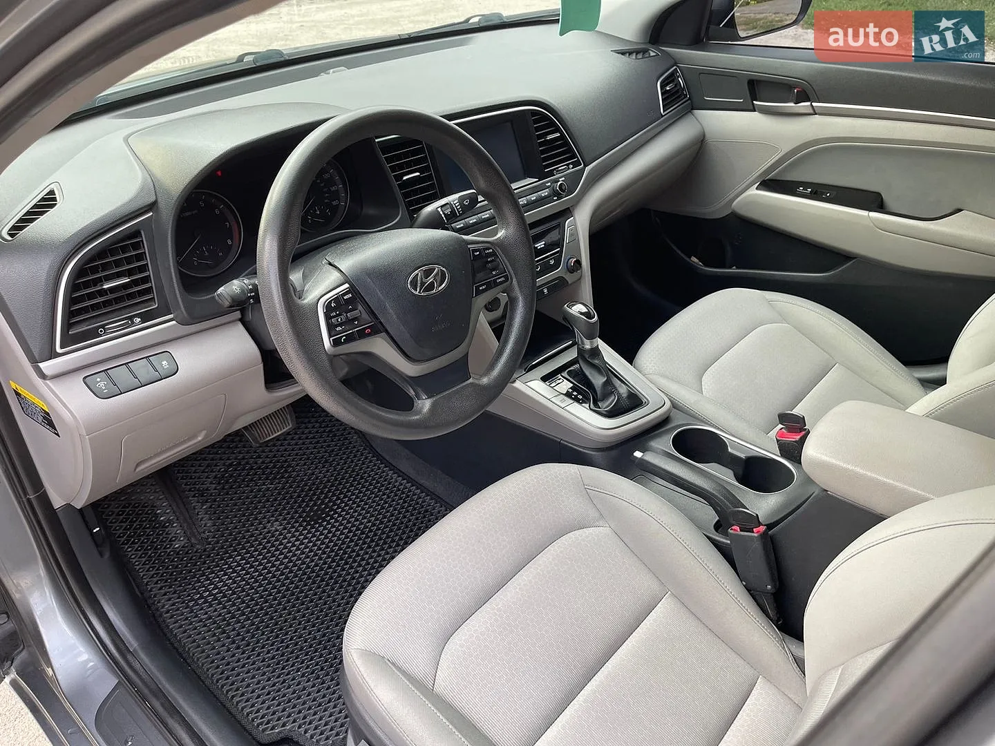 2016 Hyundai Elantra - мініатюра 16