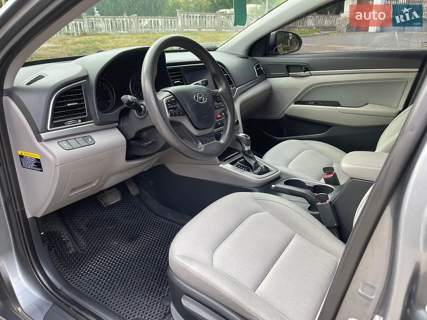 2016 Hyundai Elantra - мініатюра 17