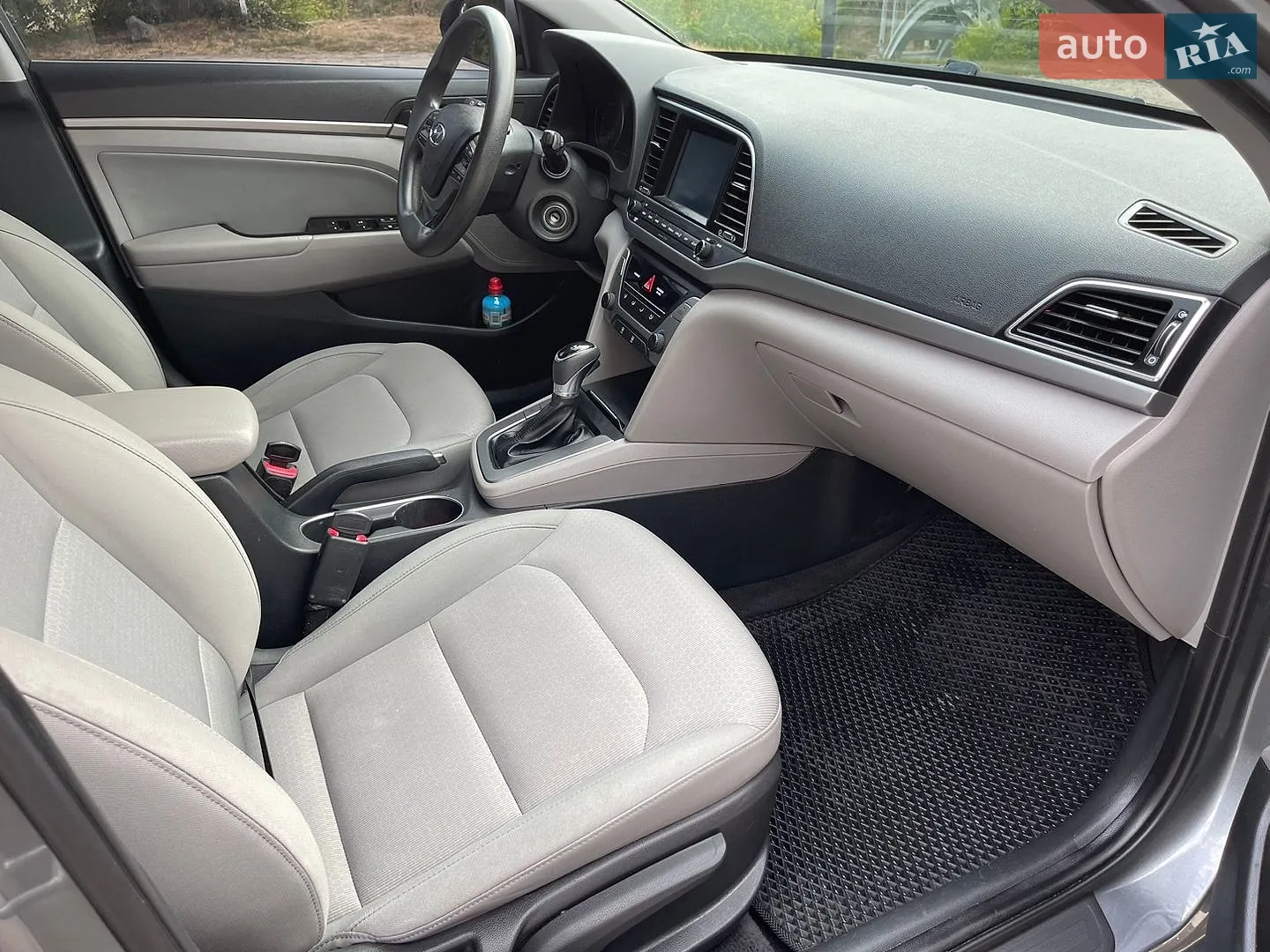 2016 Hyundai Elantra - мініатюра 19
