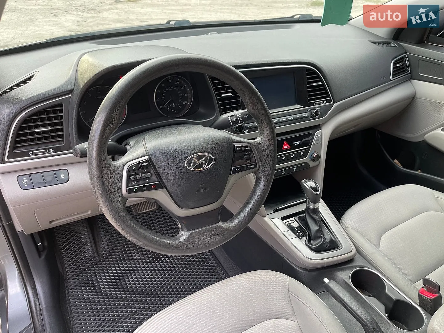 2016 Hyundai Elantra - мініатюра 18