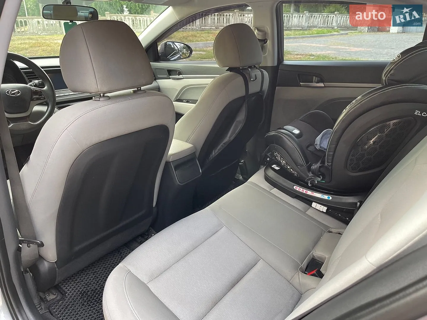2016 Hyundai Elantra - мініатюра 22