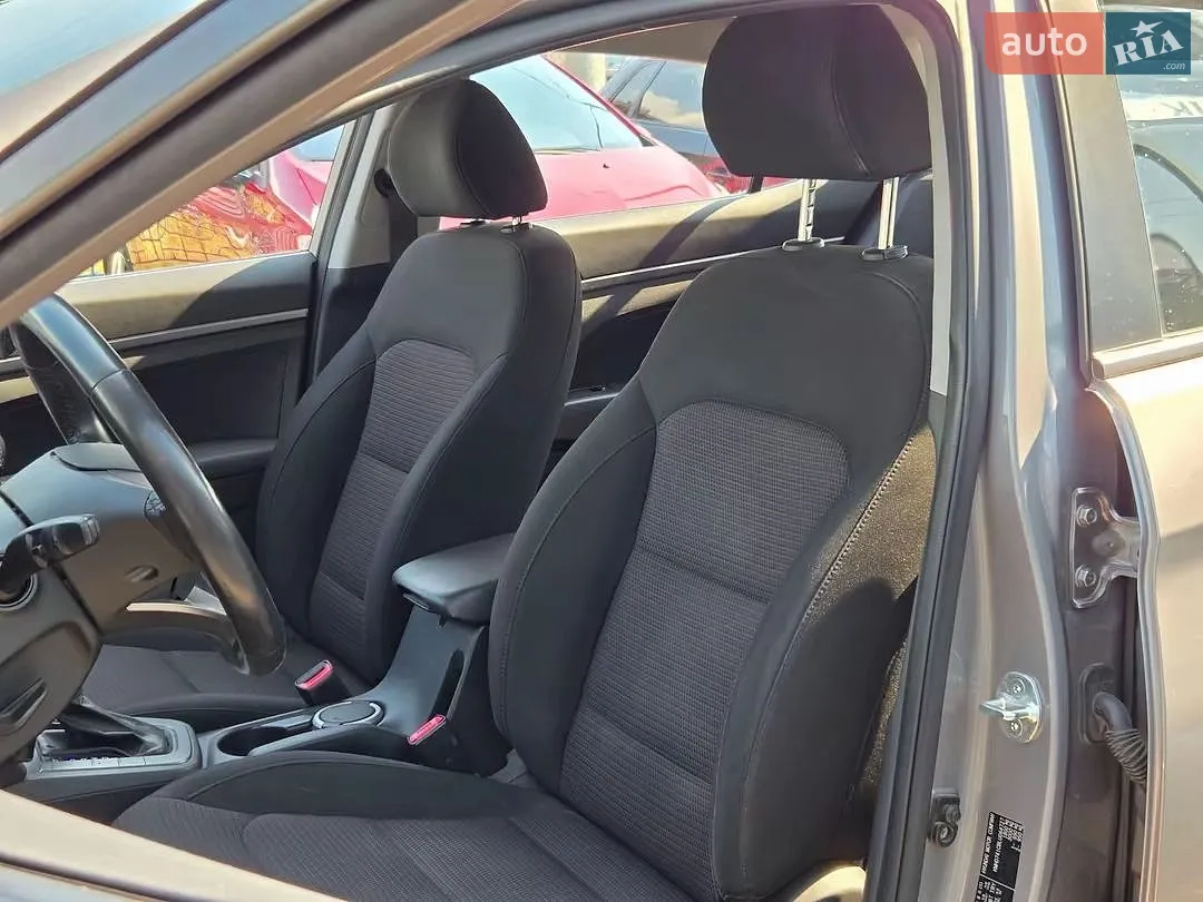 2020 Hyundai Elantra - мініатюра 14