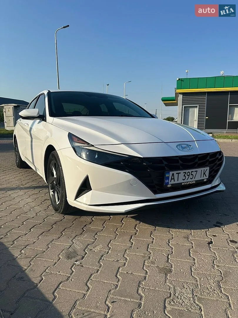 2022 Hyundai Elantra - фото 1