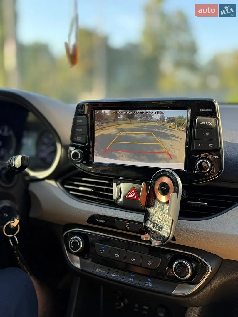 2019 Hyundai Elantra - мініатюра 11