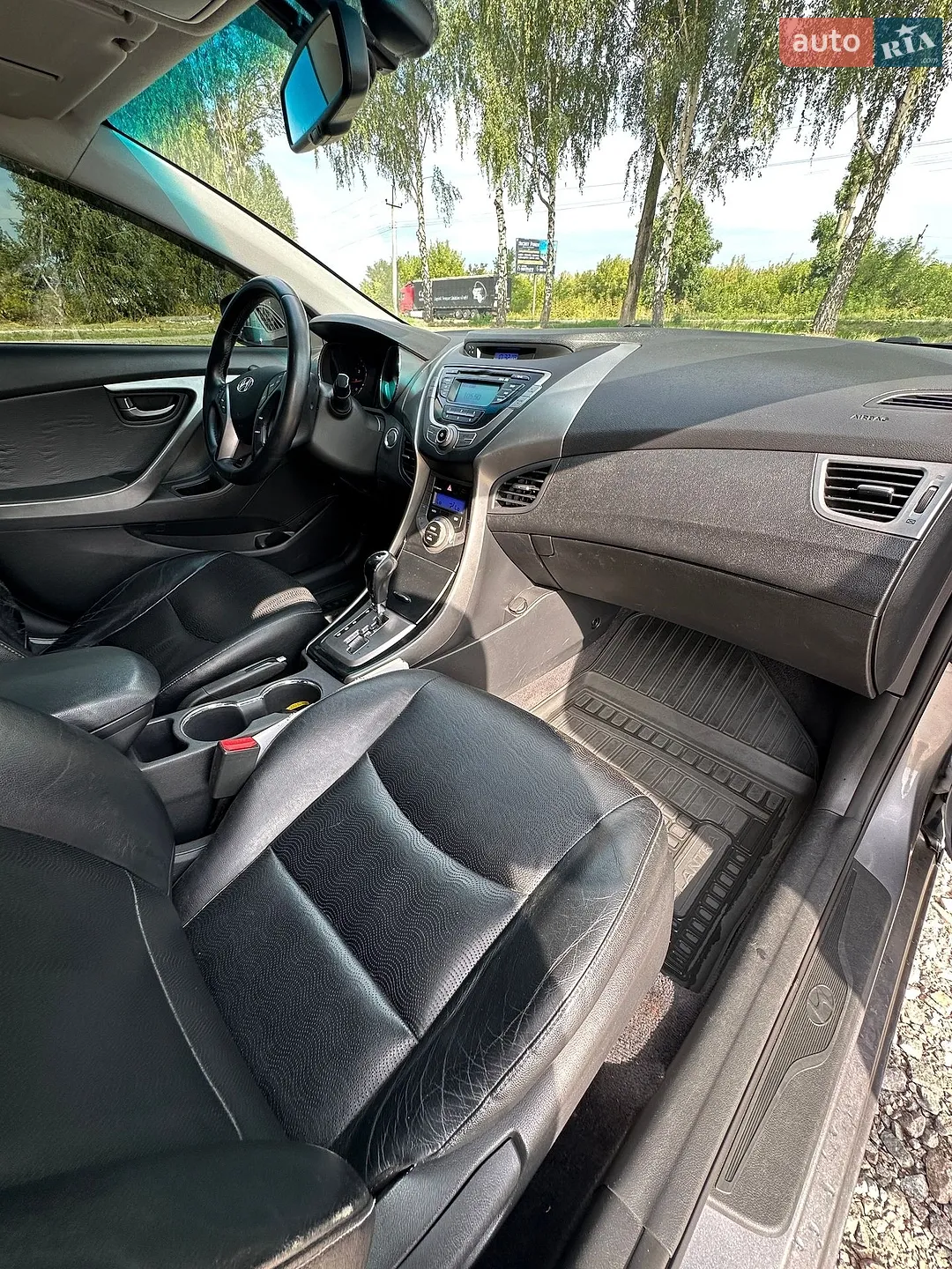 2013 Hyundai Elantra - мініатюра 23