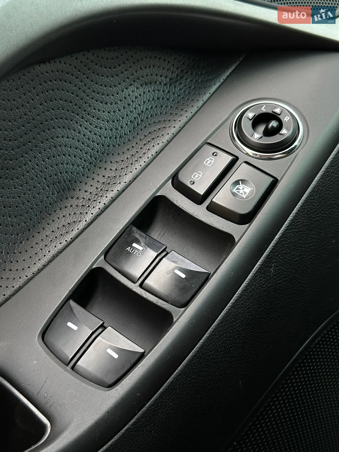 2013 Hyundai Elantra - мініатюра 29