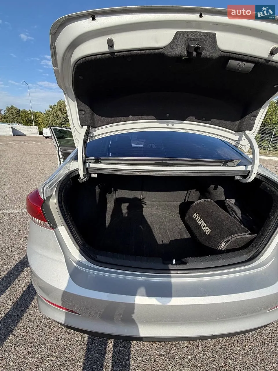2017 Hyundai Elantra - мініатюра 11
