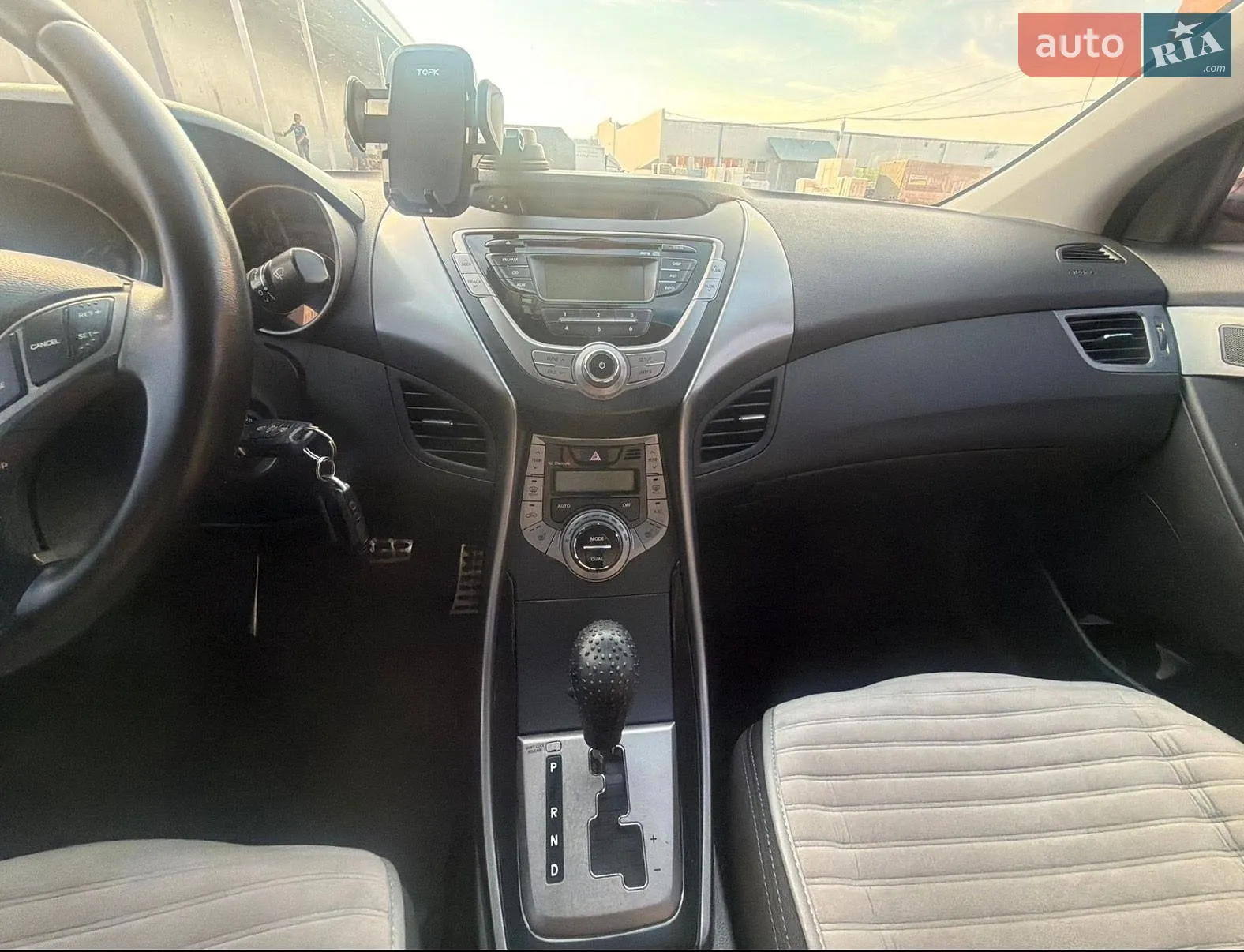 2013 Hyundai Elantra - мініатюра 10