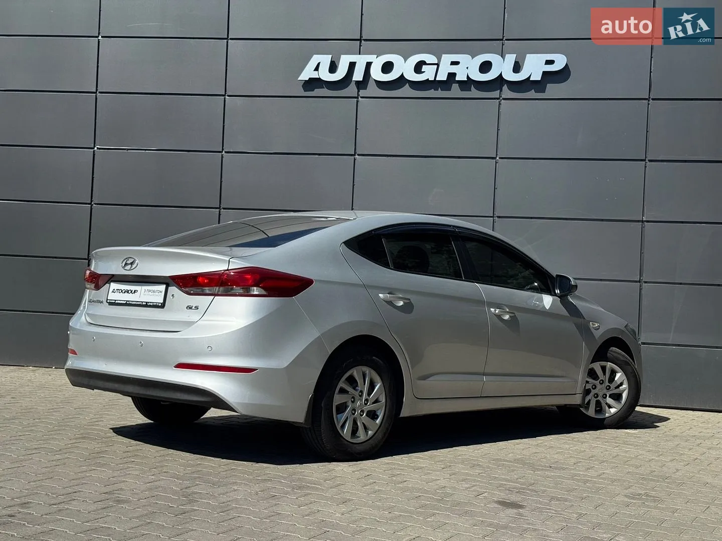 2016 Hyundai Elantra - мініатюра 15