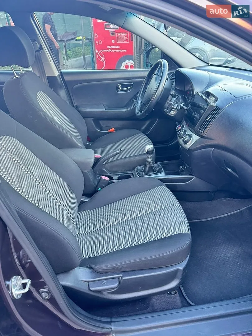 2010 Hyundai Elantra - мініатюра 7