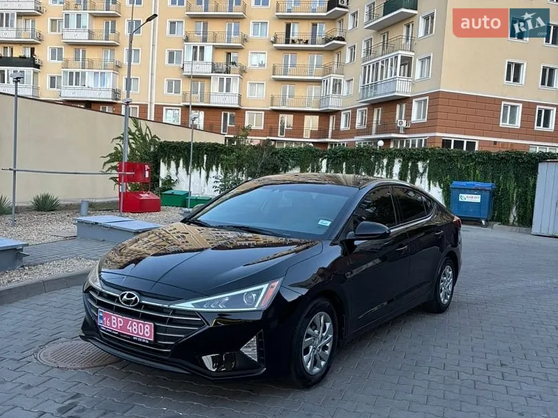 Hyundai Elantra