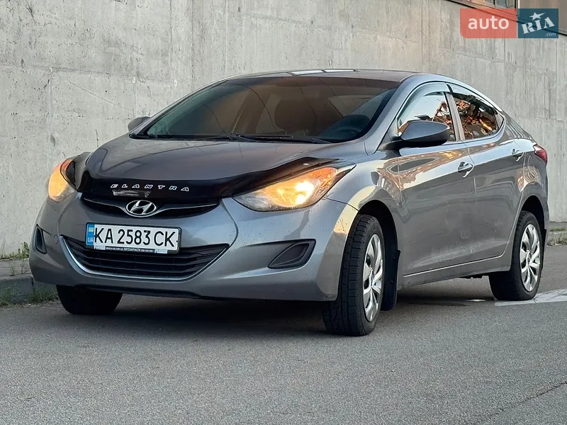 Hyundai Elantra 2011