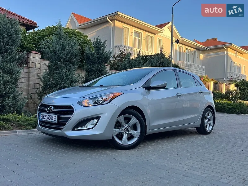 Hyundai Elantra 2016