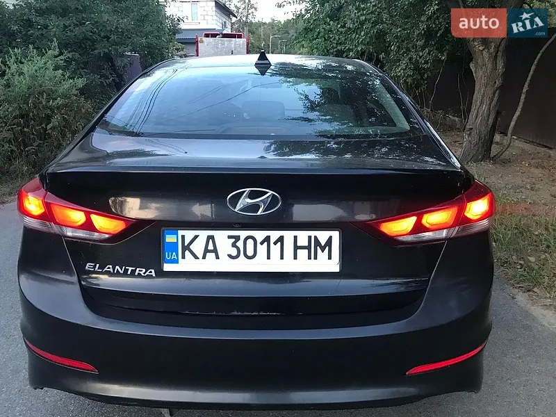 Hyundai Elantra 2017