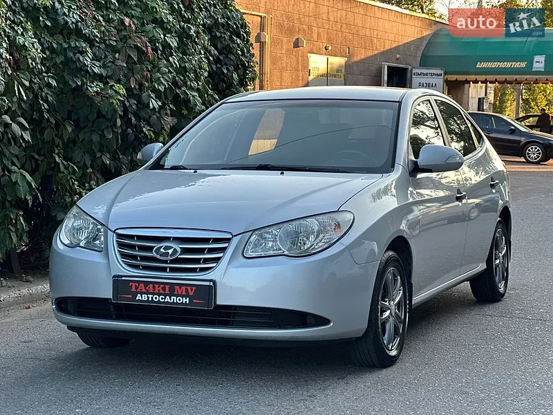 Hyundai Elantra 2011