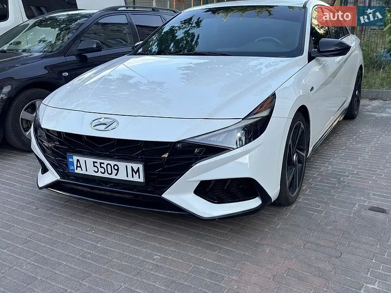 Hyundai Elantra 2022