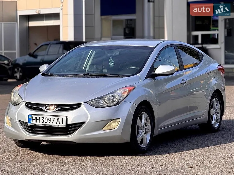 Hyundai Elantra 2012