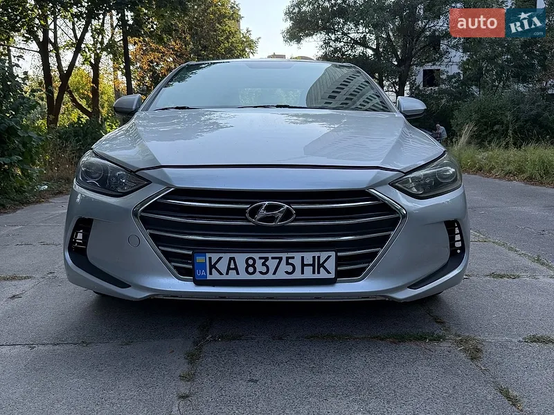 Hyundai Elantra