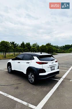 Позашляховик / Кросовер Hyundai Encino EV 2021 в 