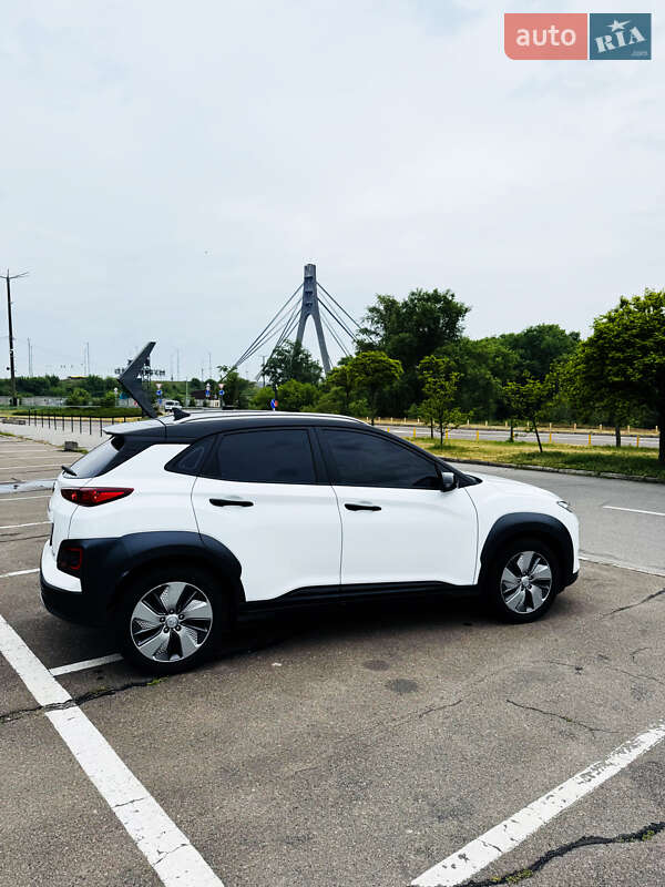 Позашляховик / Кросовер Hyundai Encino EV 2021 в Києві