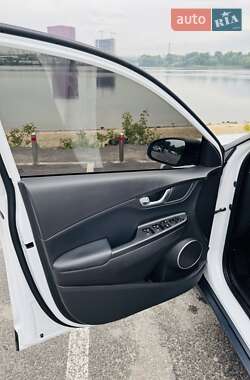 Позашляховик / Кросовер Hyundai Encino EV 2021 в 