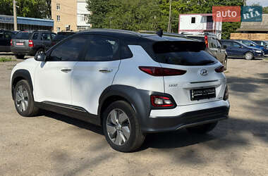 Позашляховик / Кросовер Hyundai Encino EV 2021 в 