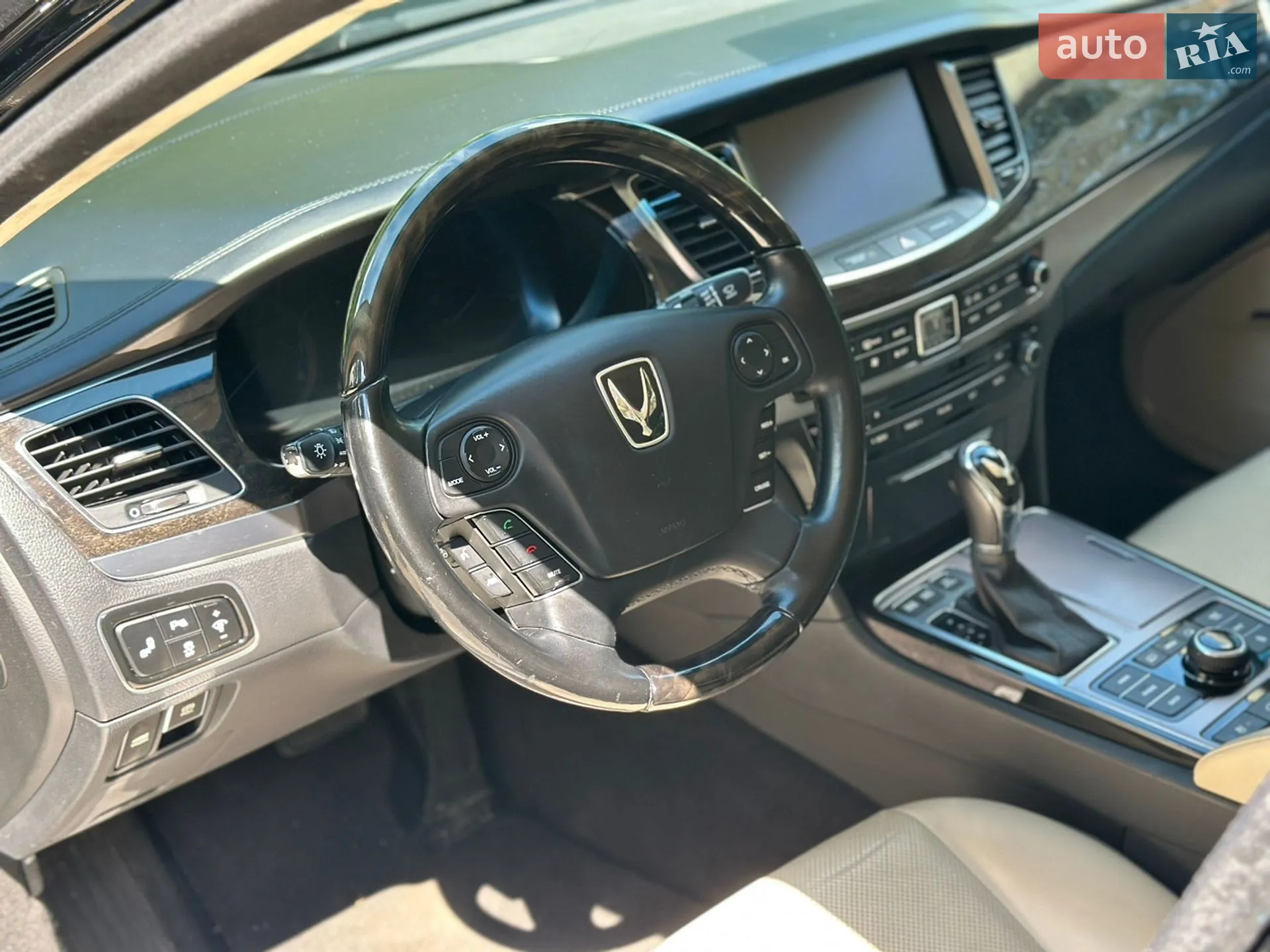 2015 Hyundai Equus - мініатюра 30